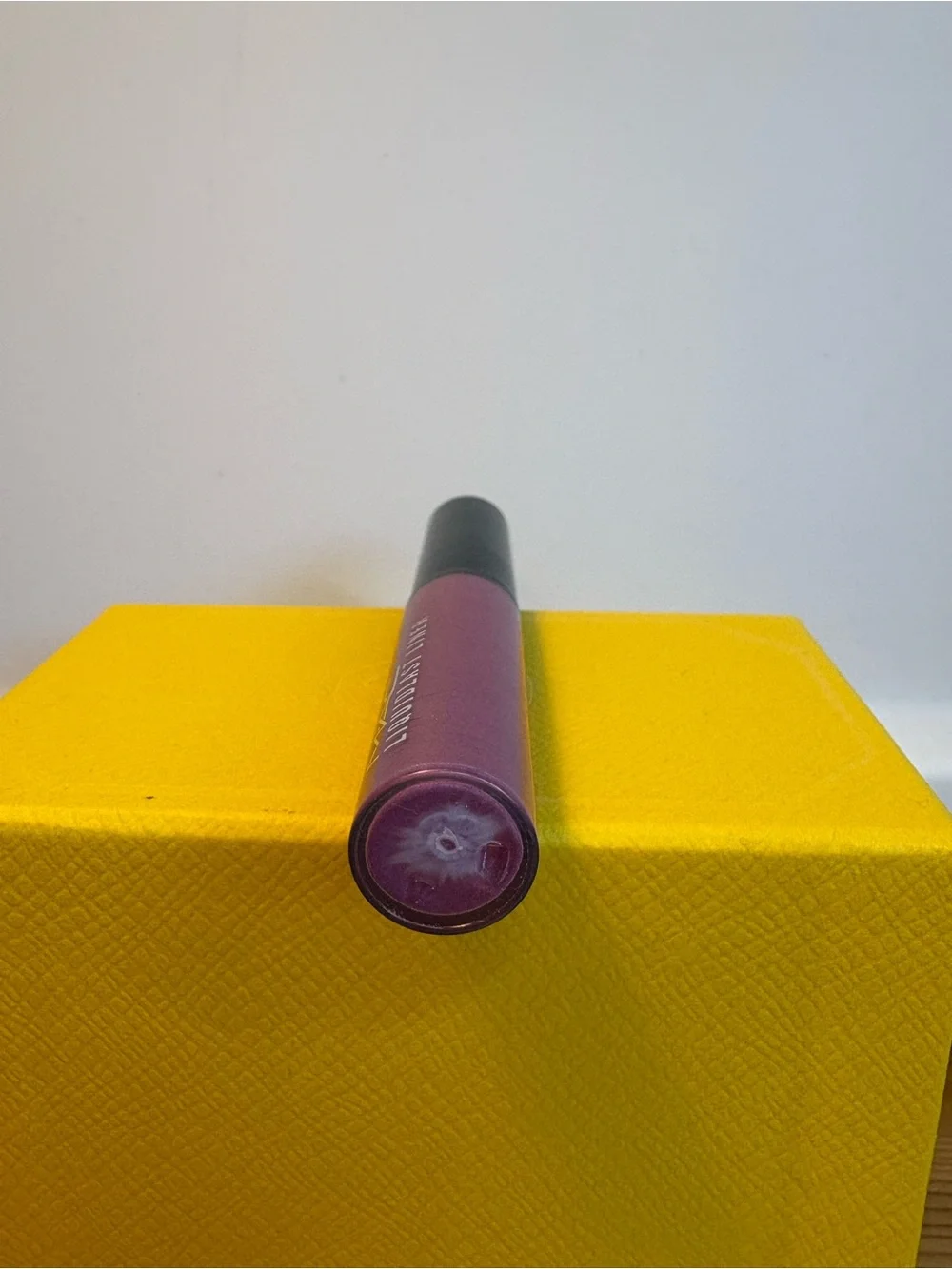 MAC Cosmetics VINTAGE Liquidlast Liner in Visionaire?